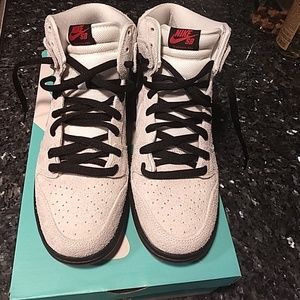 Nike SB High QS Sheep Grey